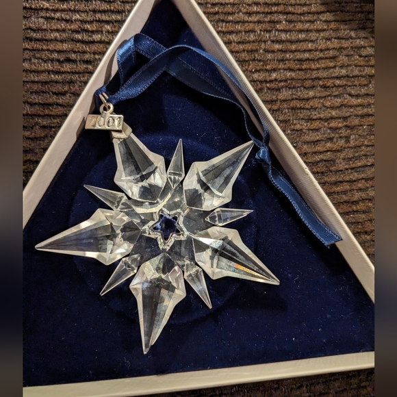 Harvey lewis christmas tree ornament